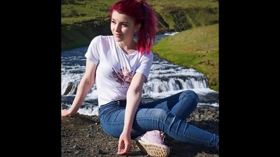 په ټایټونو کې فحش